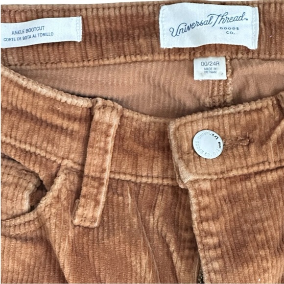 Universal Thread Flare Corduroy Jeans 00 / 24 R - Picture 7 of 7